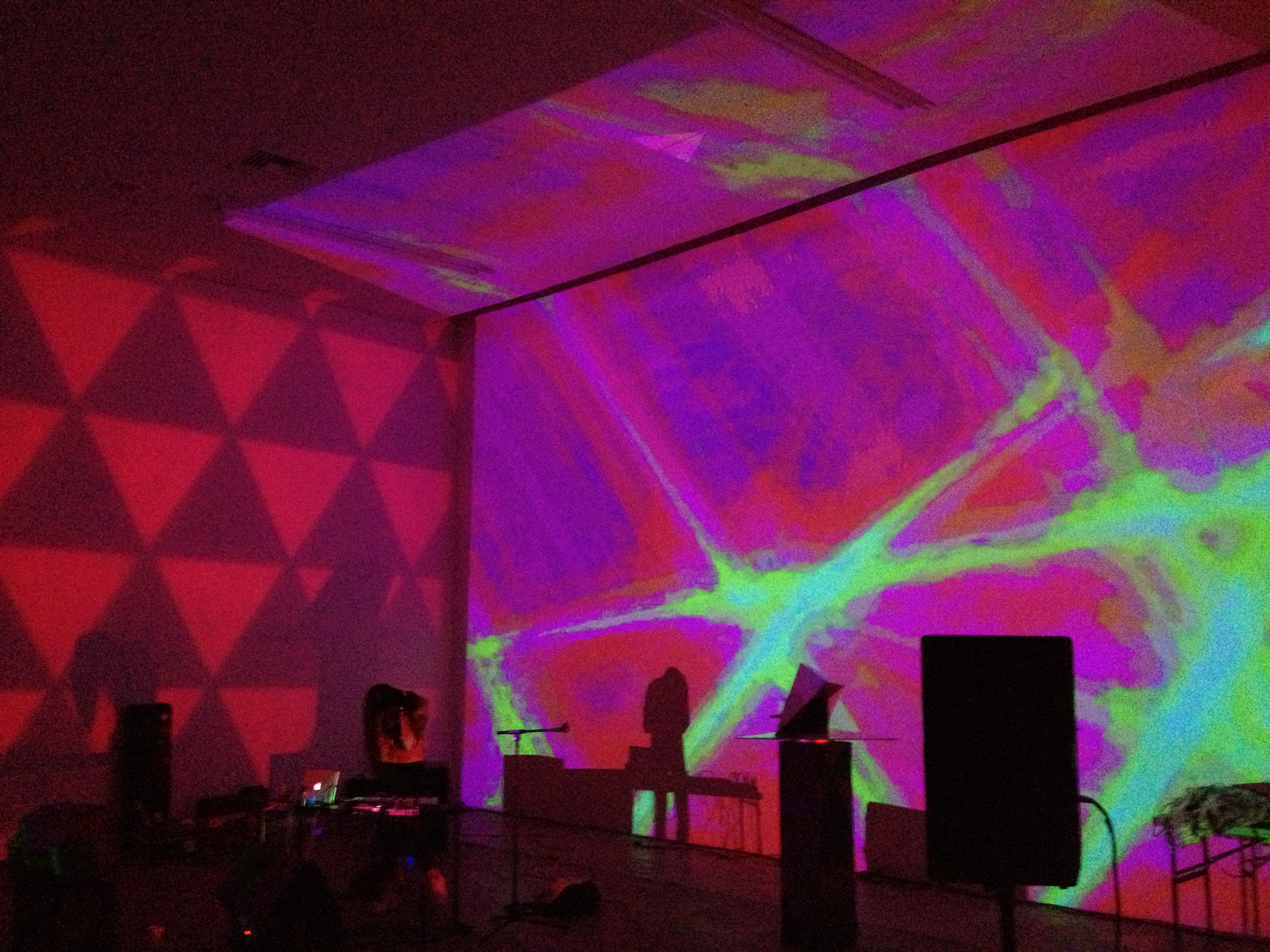 SMASHISIM, a night of video, performance and ephemeral installation.